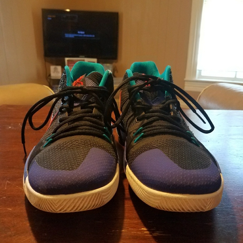 Shoes - Picture 4 of 5